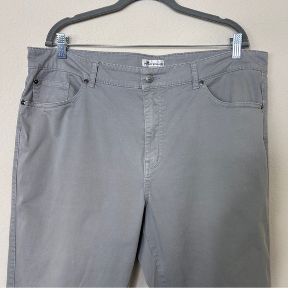 Peter Millar Men’s Classic Fit Khaki Pants Grey Size 40 - Picture 3 of 11